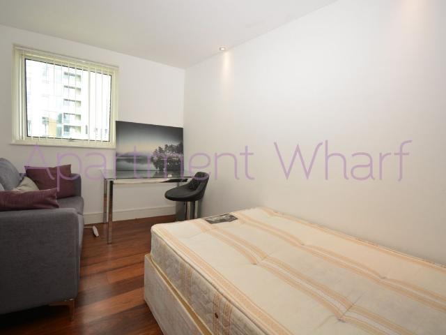 Room for rent in Millwall, Greater London