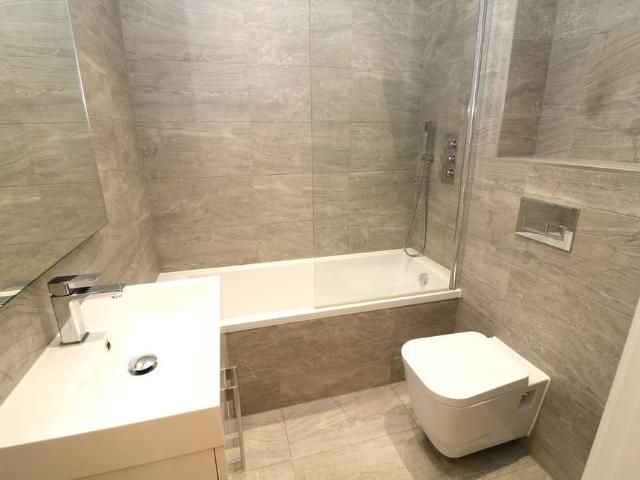 Studio for rent in Pachesham Park, Surrey