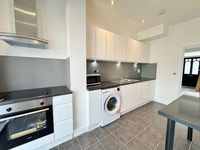 Apartment for rent in Plashet, Greater London