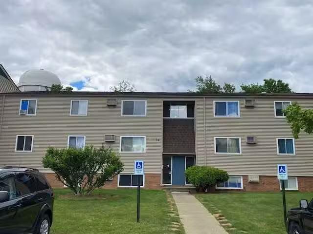 Condo for rent in Youngstown
