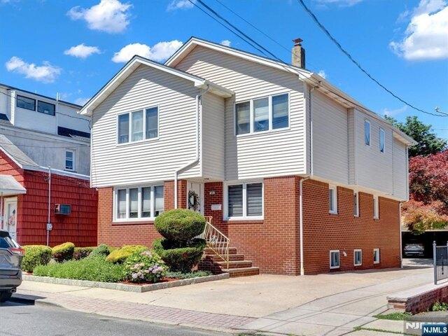 House for sale in Fairview, New Jersey