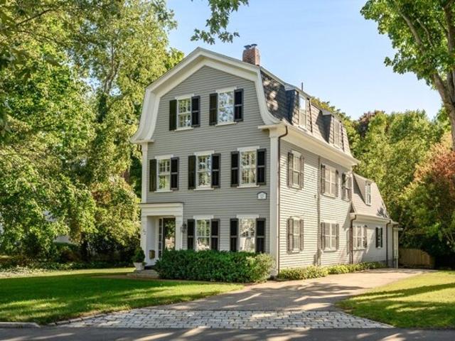 House for sale in Hingham Center, Hingham