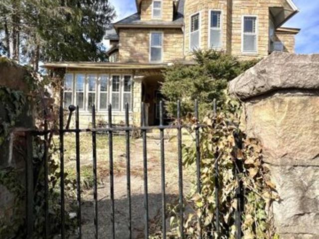House for sale in Mount Hope