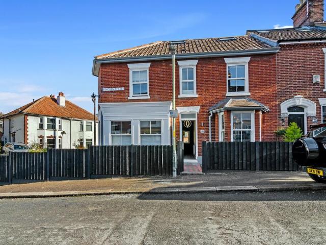 House for rent in Heigham Grove, East Bank
