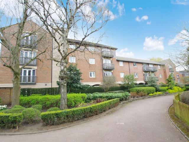 Apartment for rent in Old Town, Swindon