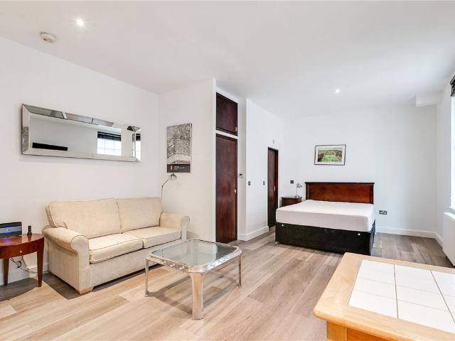 Studio for rent in Holborn, Greater London
