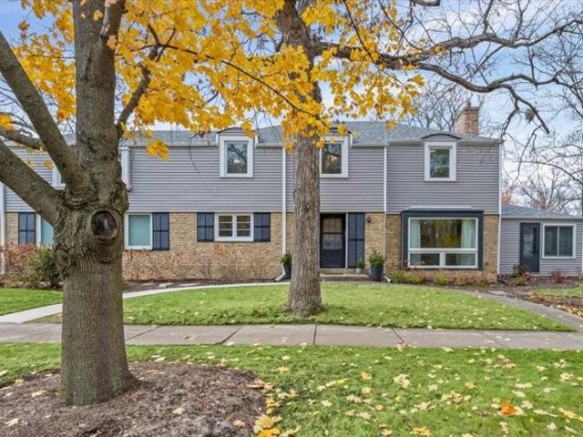House for sale in Highland Park, Illinois