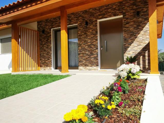 Casa alugar em Pé da Serra, Porto De Mós