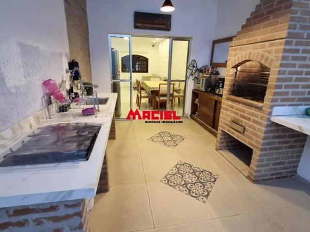 Casa venda em Região Imediata de Taubaté-Pindamonhangaba, Região Metropolitana do Vale do Paraíba e Litoral Norte