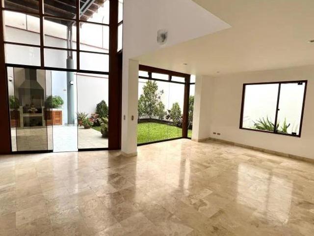 Casa alquiler en Santiago De Surco, Lima Metropolitana