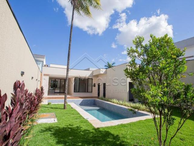 Casa venda em Região Geográfica Imediata do Distrito Federal, Região Integrada de Desenvolvimento do Distrito Federal e Entorno