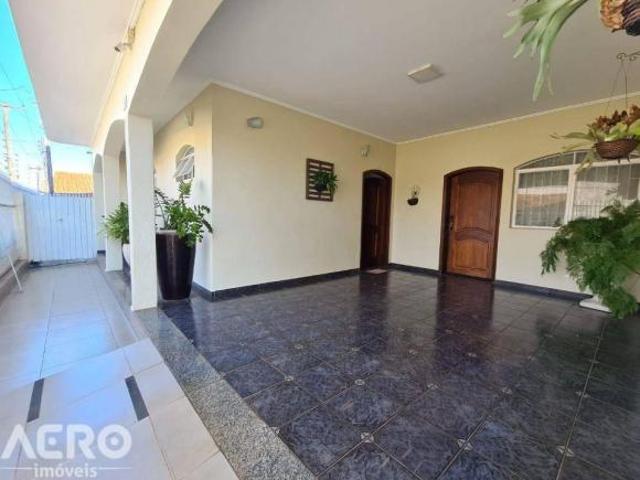 Casa venda em Região Imediata de Bauru, Bauru