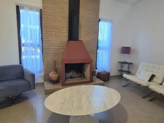 Casa aluguel em Alambari