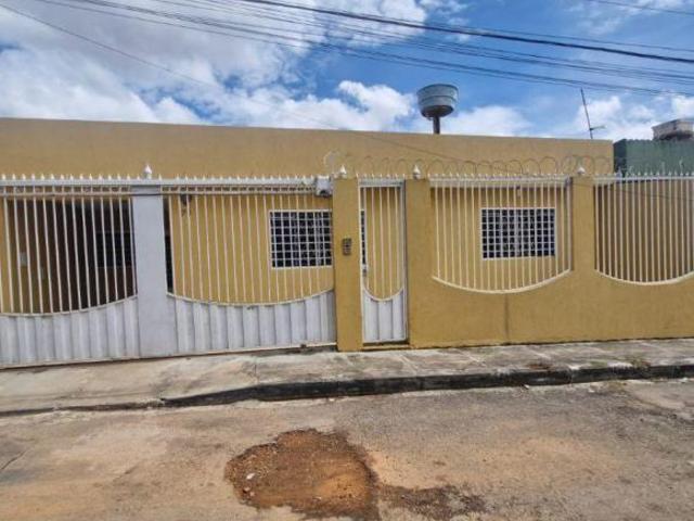Casa venda em Região Geográfica Imediata do Distrito Federal, Região Integrada de Desenvolvimento do Distrito Federal e Entorno