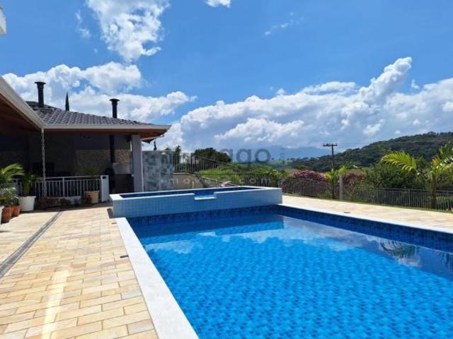 Casa venda em Piracaia