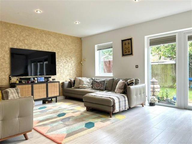 House for rent in Gants Hill, Greater London