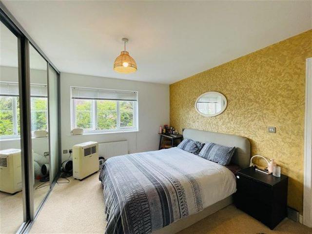 House for rent in Gants Hill, Greater London