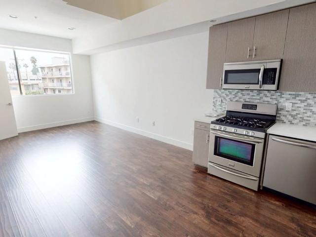Apartment for rent in Canoga Park, California