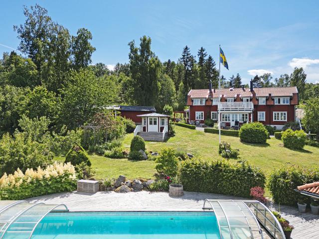 Villa till salu i Ekerö, Stockholm