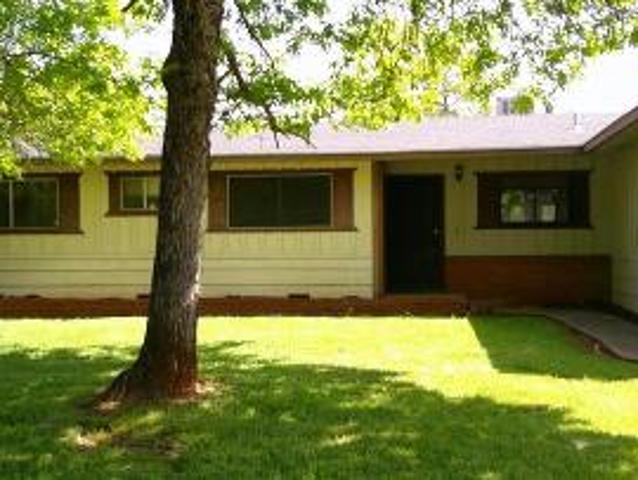 House for sale in Redding