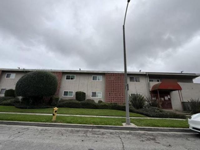 Condo for sale in Long Beach, California