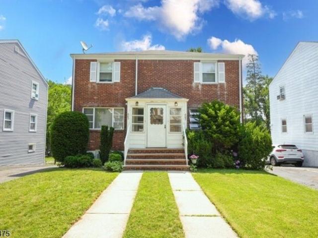 House for sale in Teaneck, New Jersey