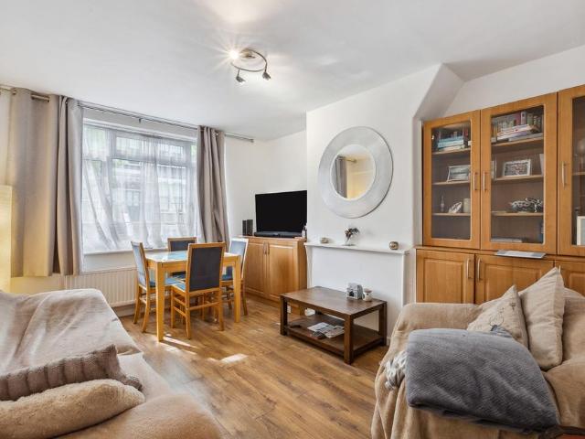 House for rent in London Borough of Hounslow, Greater London