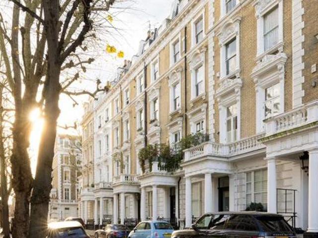 House for sale in Lyons, Greater London