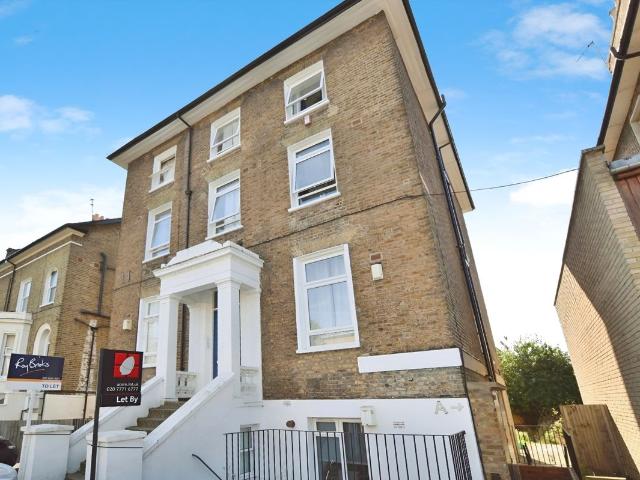 Apartment for rent in Nunhead, Greater London