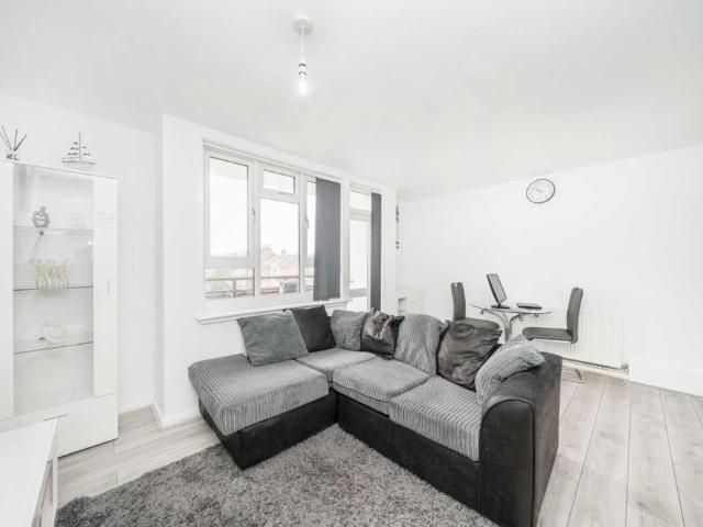 Apartment for rent in Tappesfield Estate, Greater London
