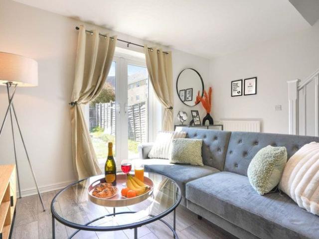House for rent in Marsh Farm, Spring Park