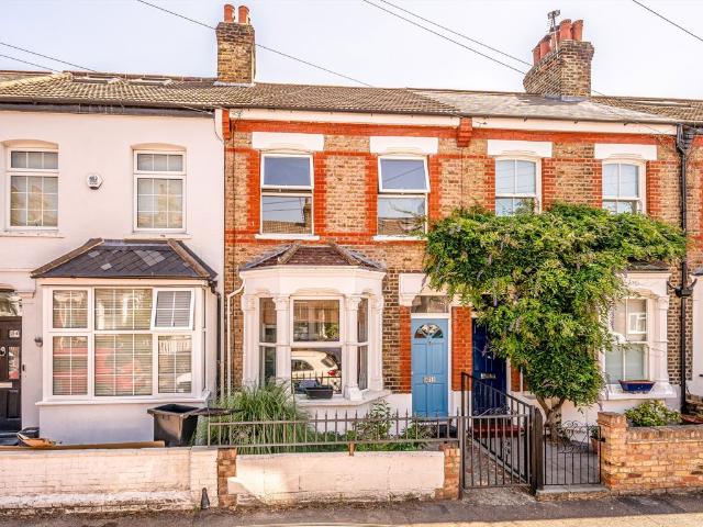Apartment for rent in Hampton, Greater London
