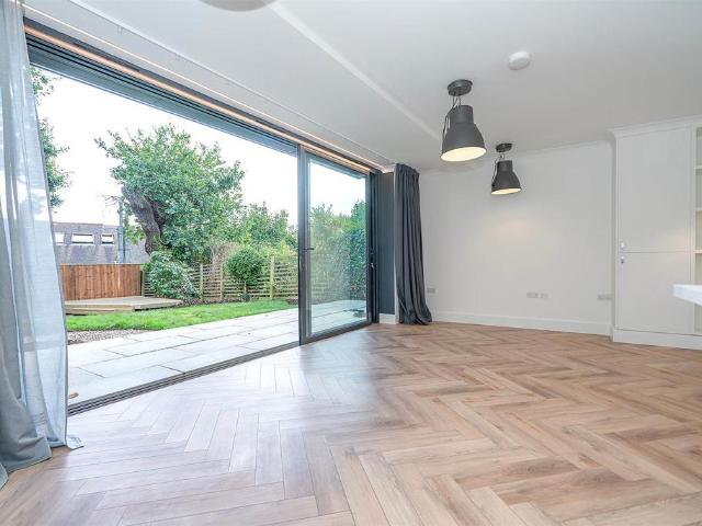 House for rent in Muswell Hill, Greater London