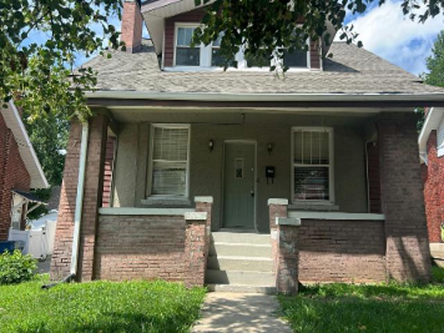 House for sale in Alton, Illinois