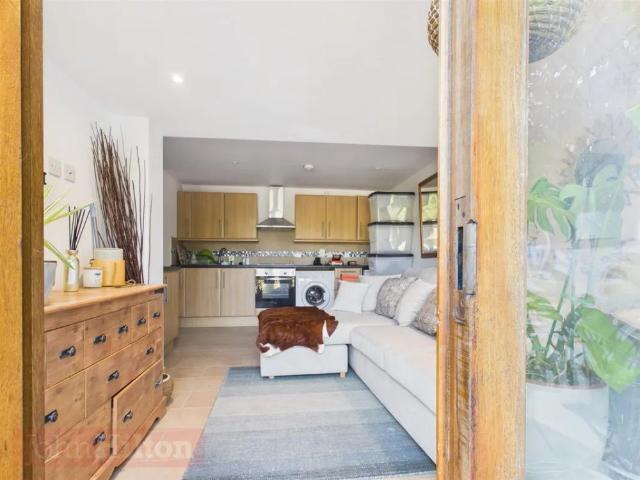 Apartment for rent in Saltdean, Brighton & Hove