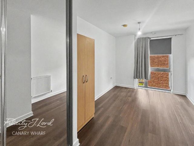 House for rent in Poplar Grove, Greater London