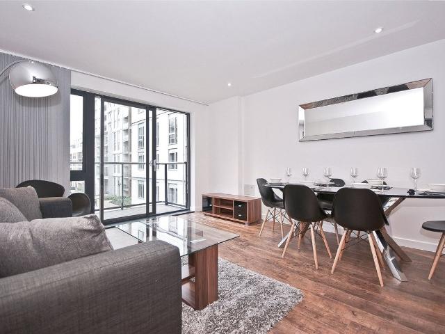 Apartment for rent in Poplar Grove, Greater London