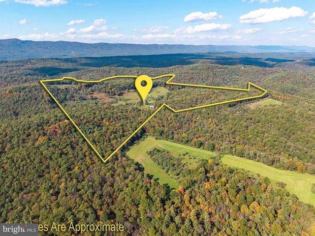 House for sale in Broadway, Rockingham County