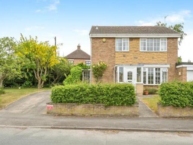 House for sale in Rossington, South Yorkshire