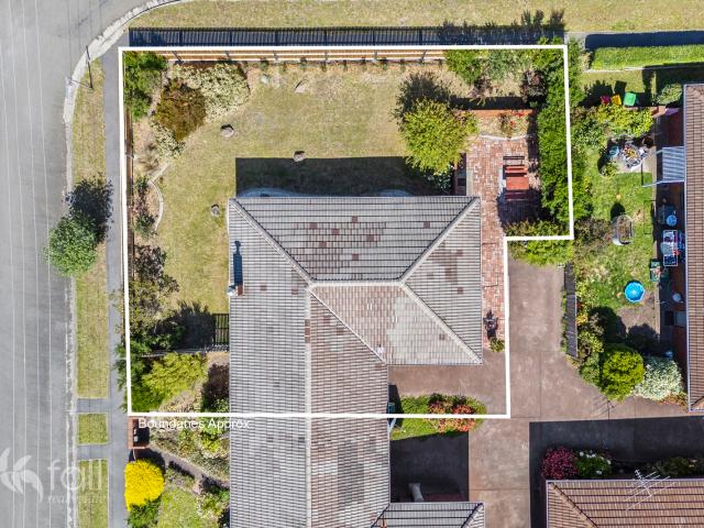 Apartment for sale in Lindisfarne, Tasmania