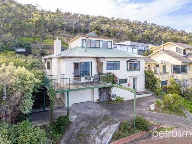 House for sale in Lindisfarne