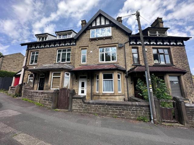 House for rent in Salendine Nook, West Yorkshire