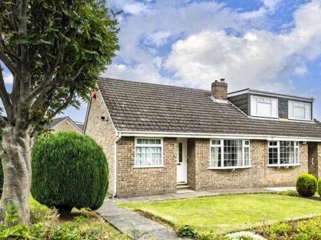 House for sale in Huddersfield, West Yorkshire