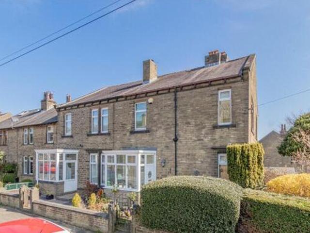 House for sale in Huddersfield, West Yorkshire