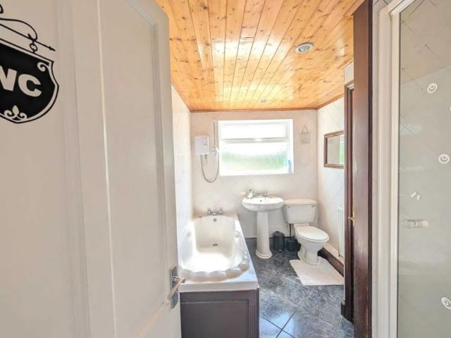 House for rent in Lakenham, East Bank