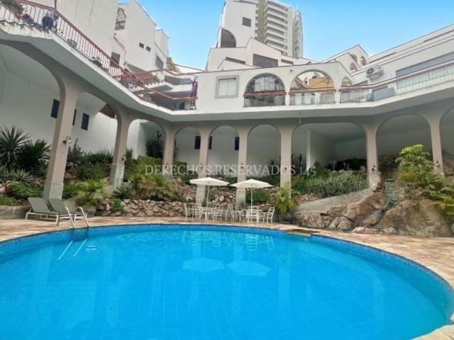 Exclusivo Departamento de AO. 288m2 en Venta Cerros de Camacho