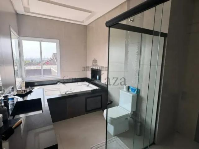 Casa aluguel em Região Imediata de São José dos Campos, Região Metropolitana do Vale do Paraíba e Litoral Norte