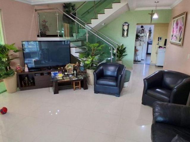 Casa venda em Região Geográfica Imediata do Distrito Federal, Região Integrada de Desenvolvimento do Distrito Federal e Entorno