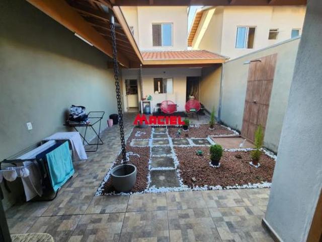Casa venda em Região Imediata de São José dos Campos, Região Metropolitana do Vale do Paraíba e Litoral Norte
