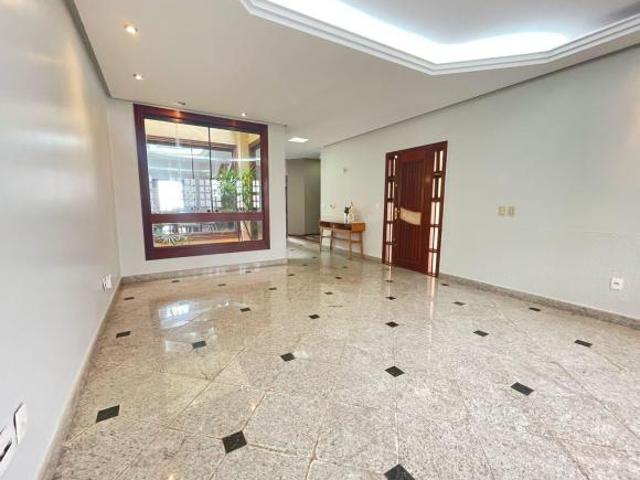 Casa venda em Região Geográfica Imediata do Distrito Federal, Região Integrada de Desenvolvimento do Distrito Federal e Entorno